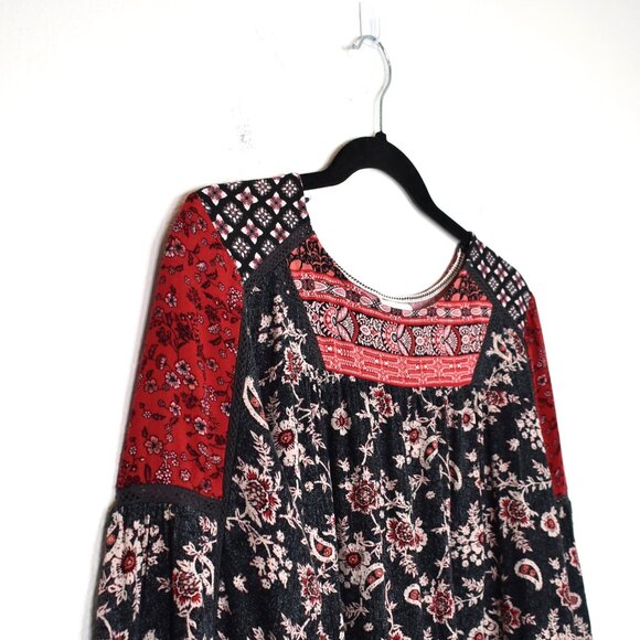 Knox Rose Black and Red Floral Blouse - Picture 5 of 16